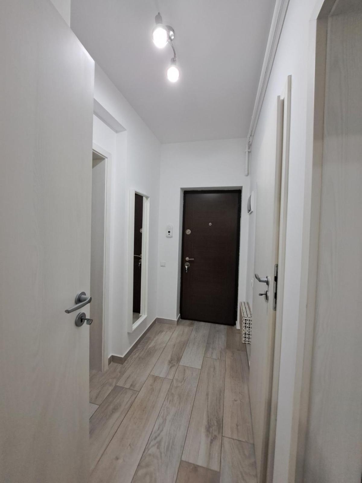شقة Siena Cozy Retreat With Self Check In Popesti-Leordeni المظهر الخارجي الصورة